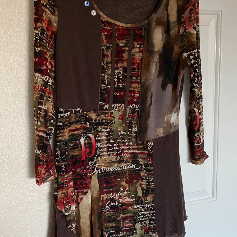 LV Collection Brown Top Med.